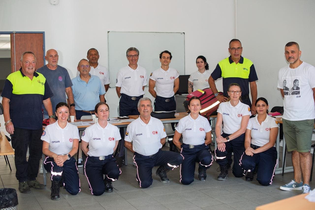 Secouristes OPSAN et partenaires réunis en salle lors d'une session de formation